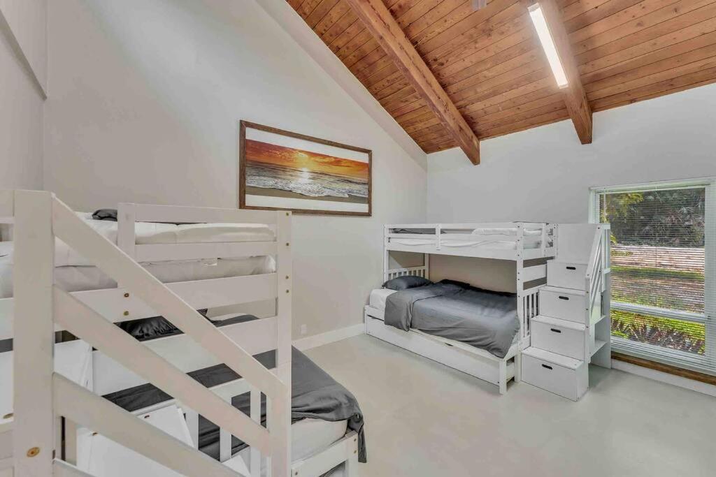 Rare Hidden Getaway Heated Pool 1.5 Acres! Sleeps 16 Villa Fort Lauderdale Eksteriør bilde