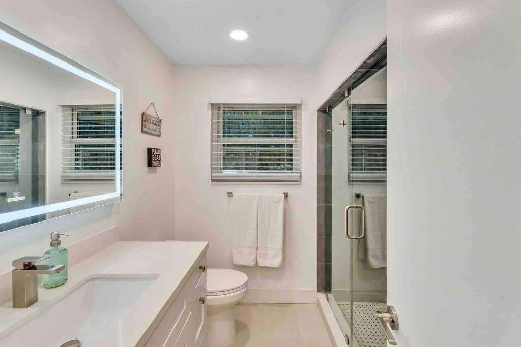 Rare Hidden Getaway Heated Pool 1.5 Acres! Sleeps 16 Villa Fort Lauderdale Eksteriør bilde