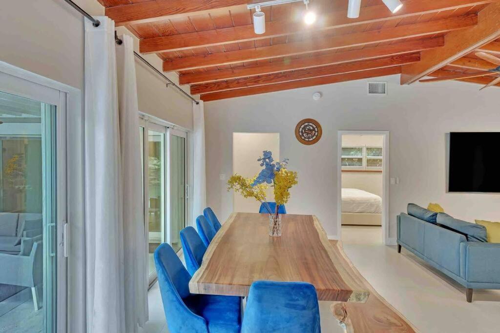Rare Hidden Getaway Heated Pool 1.5 Acres! Sleeps 16 Villa Fort Lauderdale Eksteriør bilde
