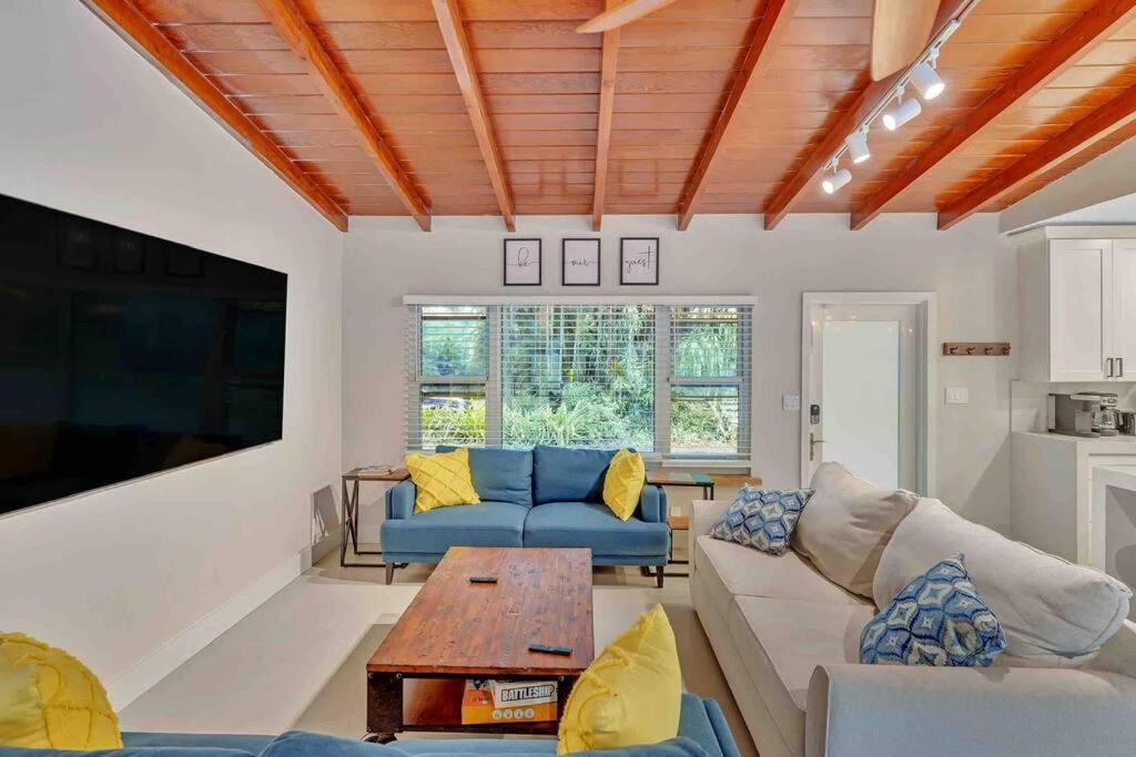 Rare Hidden Getaway Heated Pool 1.5 Acres! Sleeps 16 Villa Fort Lauderdale Eksteriør bilde