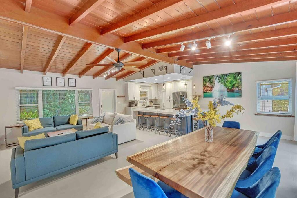 Rare Hidden Getaway Heated Pool 1.5 Acres! Sleeps 16 Villa Fort Lauderdale Eksteriør bilde