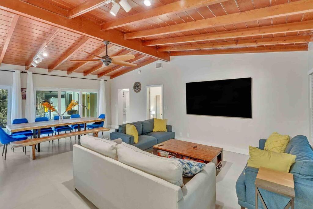 Rare Hidden Getaway Heated Pool 1.5 Acres! Sleeps 16 Villa Fort Lauderdale Eksteriør bilde